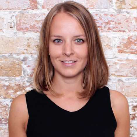 Anike Dircks ist Partnerin der Idea Distillers im Bereich Social Media. Profilbild von Anike Dircks